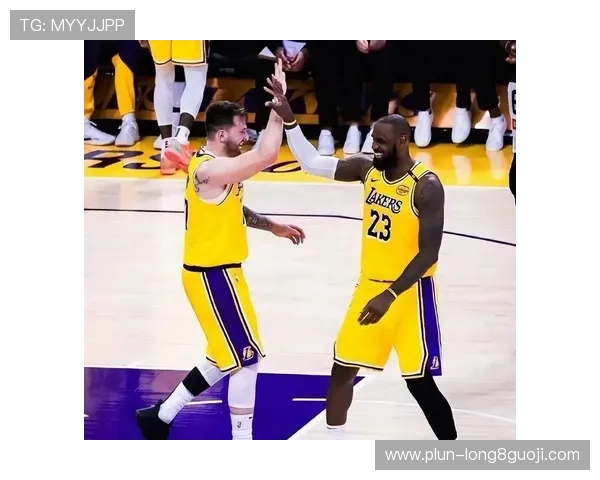 湖人队迎来新赛季挑战 詹姆斯领衔阵容欲再冲总冠军