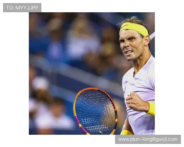 网球界新星崛起引发赛场关注实力对决备受期待